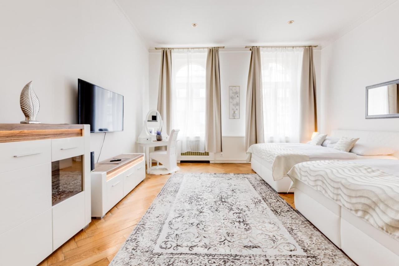 Wenceslass Square Royal Residence Apartments Prague Exterior photo